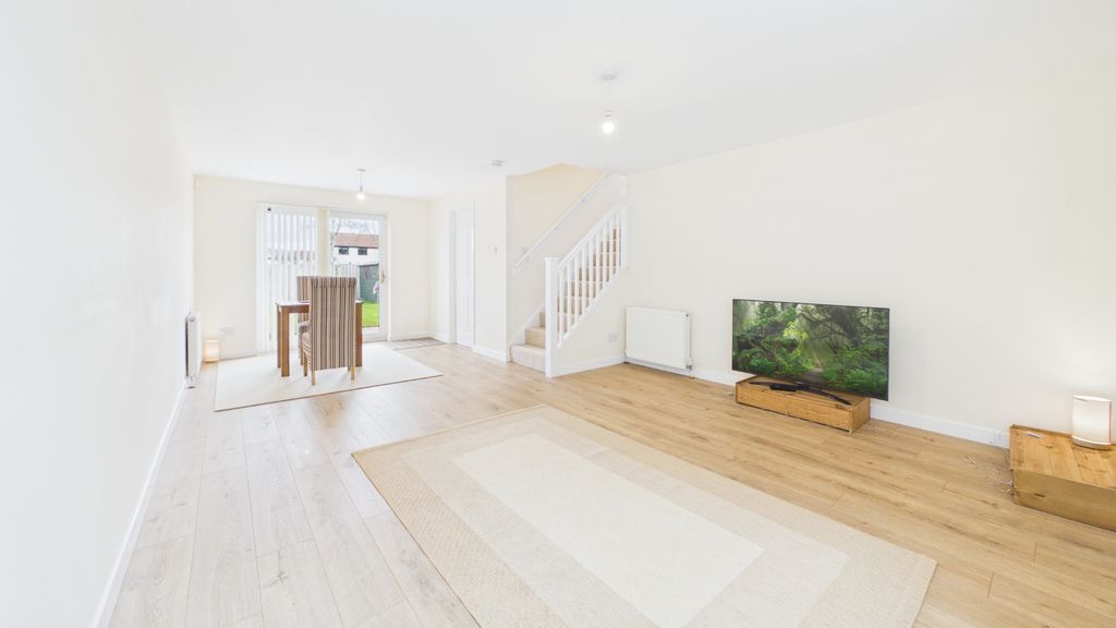 Property photo 3 of 19 Lounge/Diner