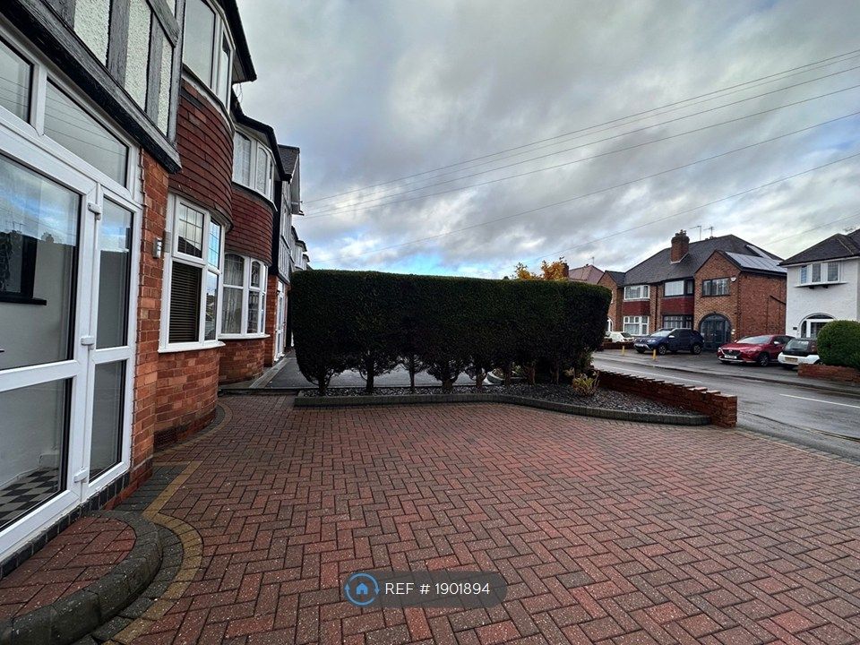 Property photo 3 of 24