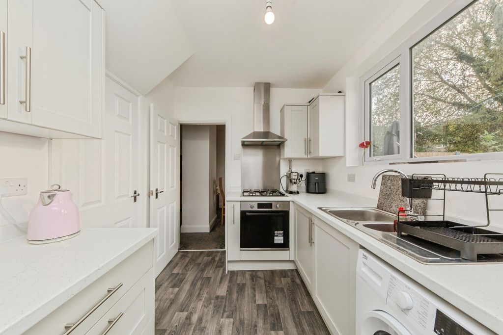 Property photo 3 of 17 Photo