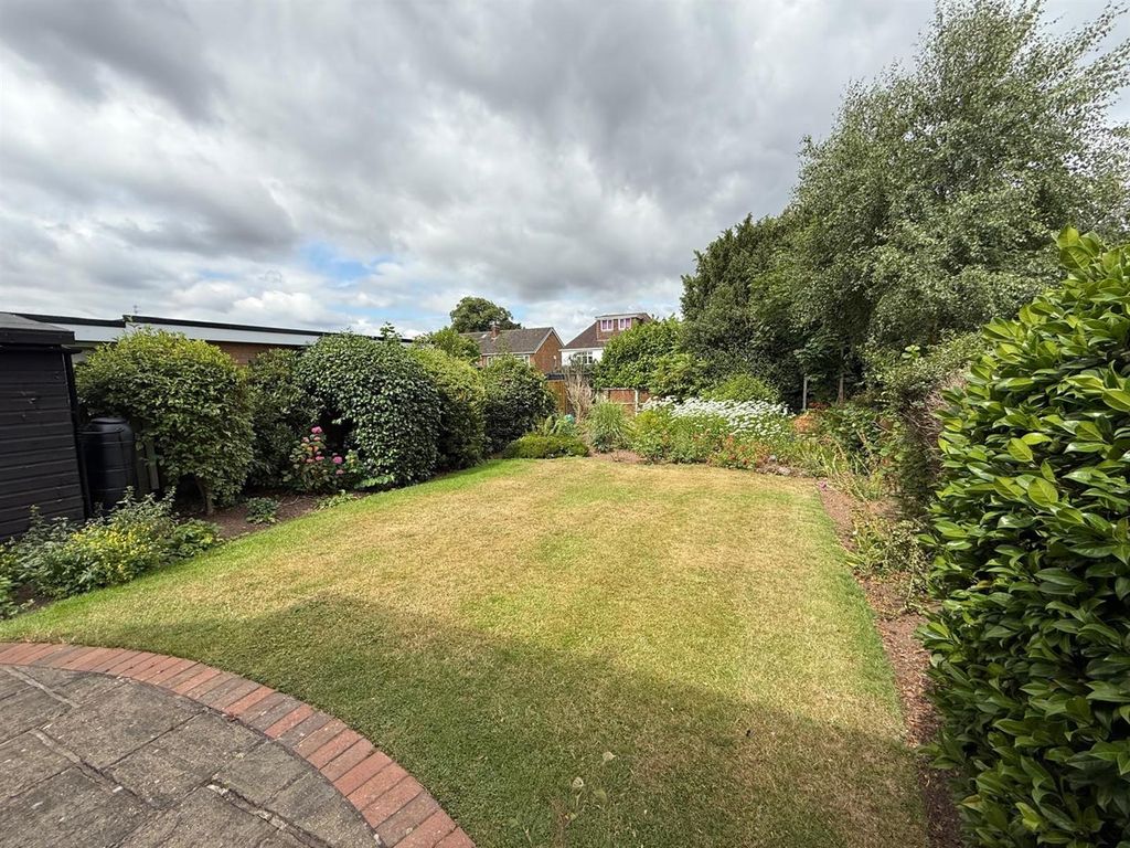Property photo 2 of 23