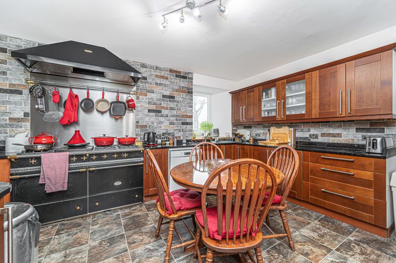 Property photo 3 of 37 Kitchen