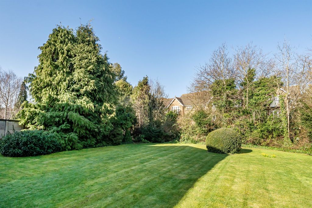 Property photo 2 of 10