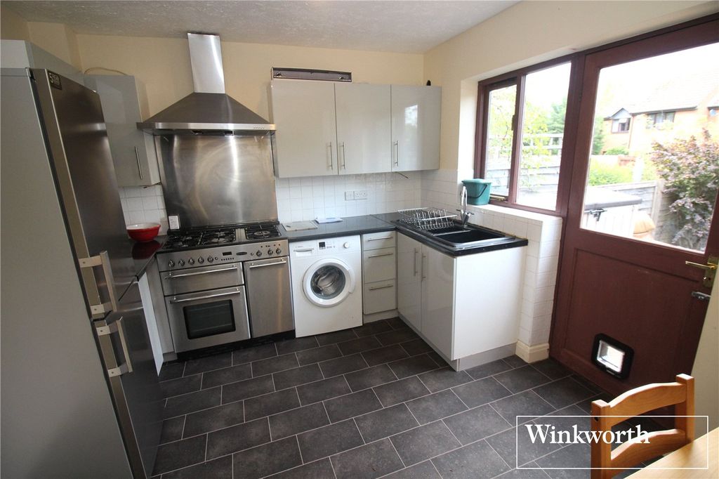 Property photo 3 of 8 Picture 3