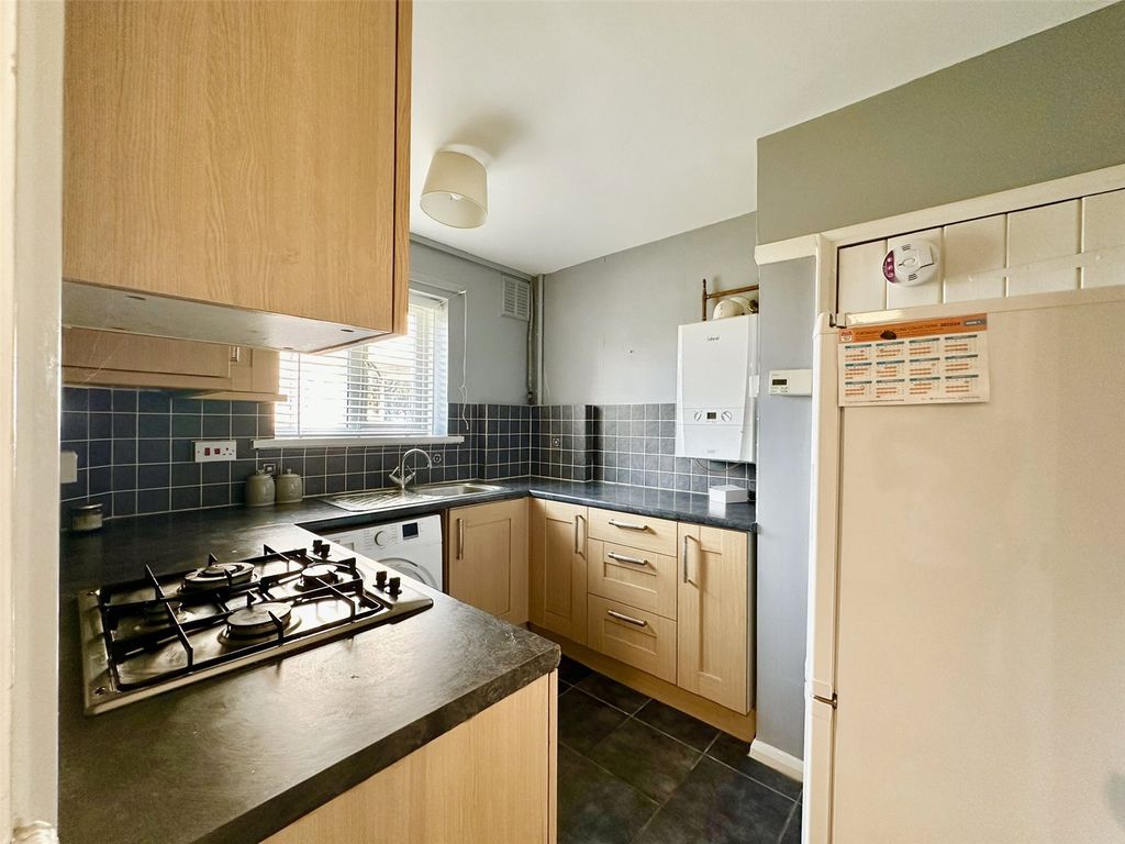 Property photo 2 of 9 Kitchen