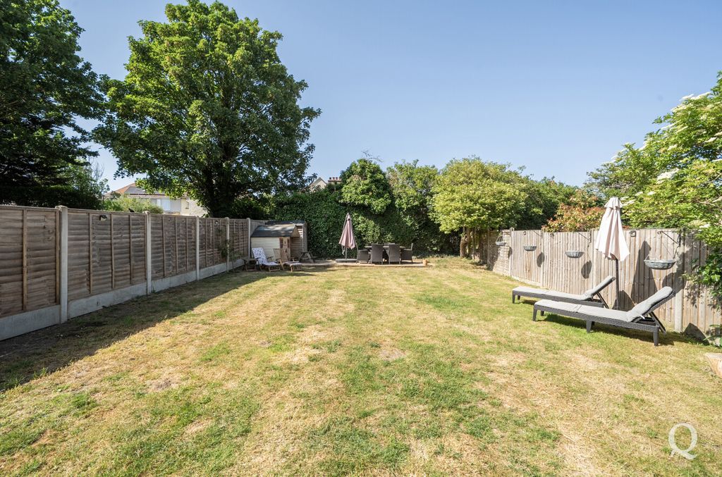 Property photo 2 of 22 2F7Ae632-c052-400...