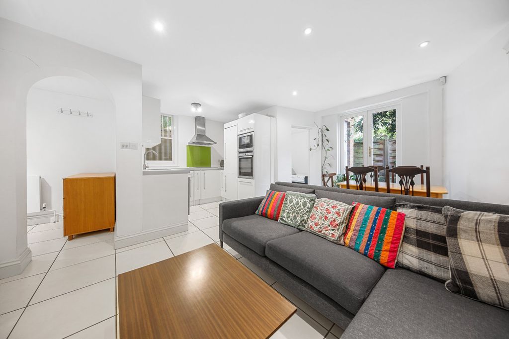 Property photo 1 of 17