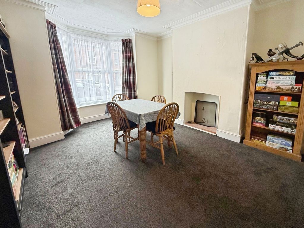 Property photo 2 of 10 Dining Room