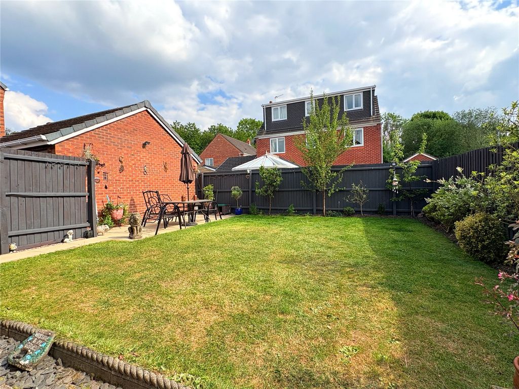 Property photo 2 of 27 Picture No. 46