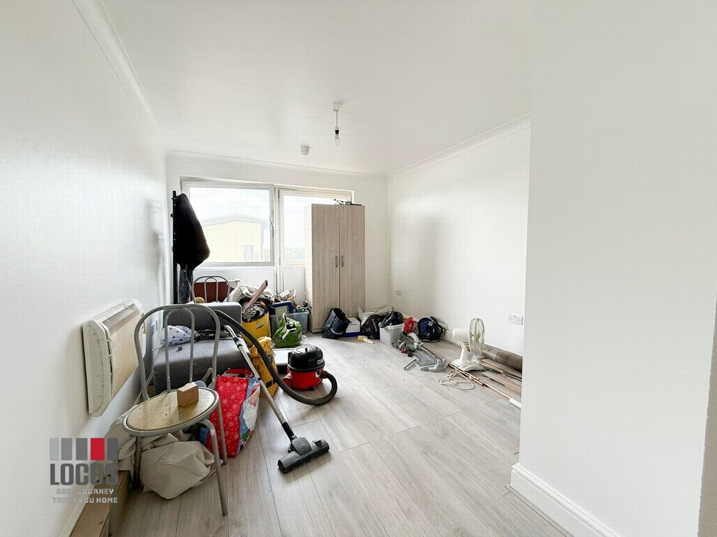 Property photo 3 of 10 Photo 2