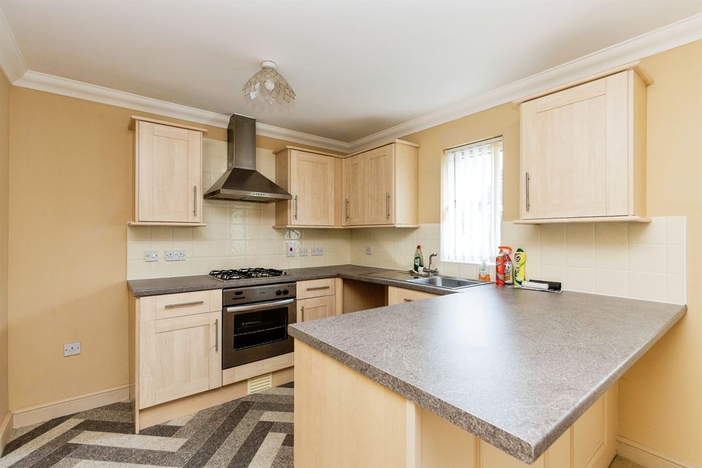 Property photo 2 of 16