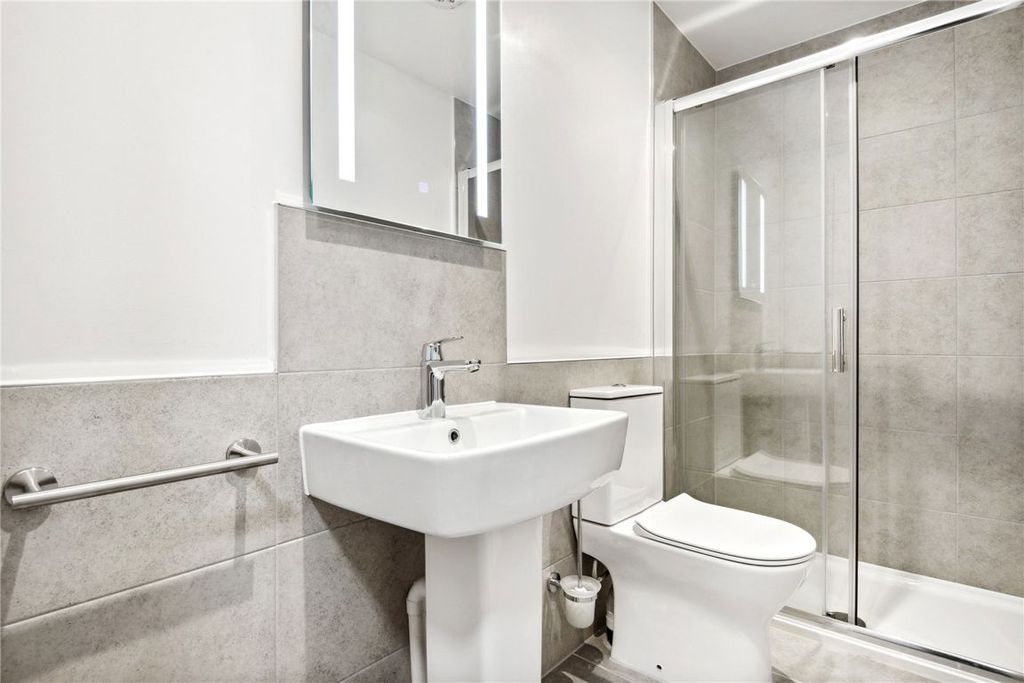 Property photo 3 of 4