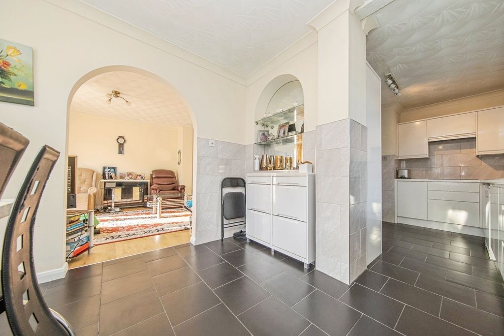 Property photo 2 of 20 Pbox-Img.Jpg