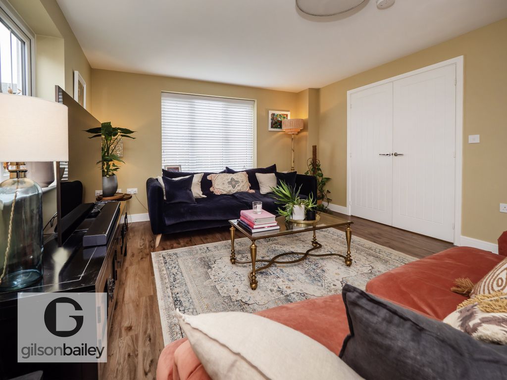 Property photo 3 of 20 20-8Ascensionavenue-33