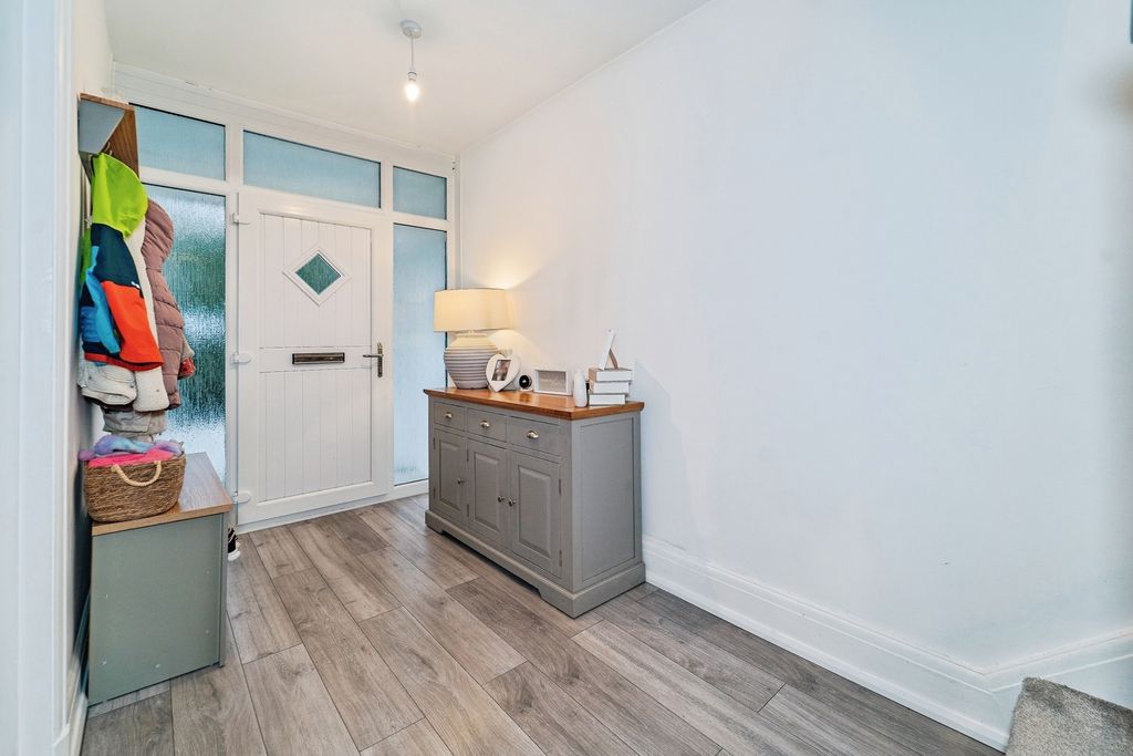 Property photo 3 of 24 Pbox-Img.Jpg