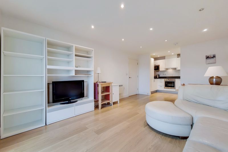 Property photo 3 of 9 Reception