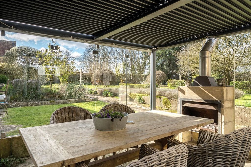 Property photo 3 of 14 Picture No. 06