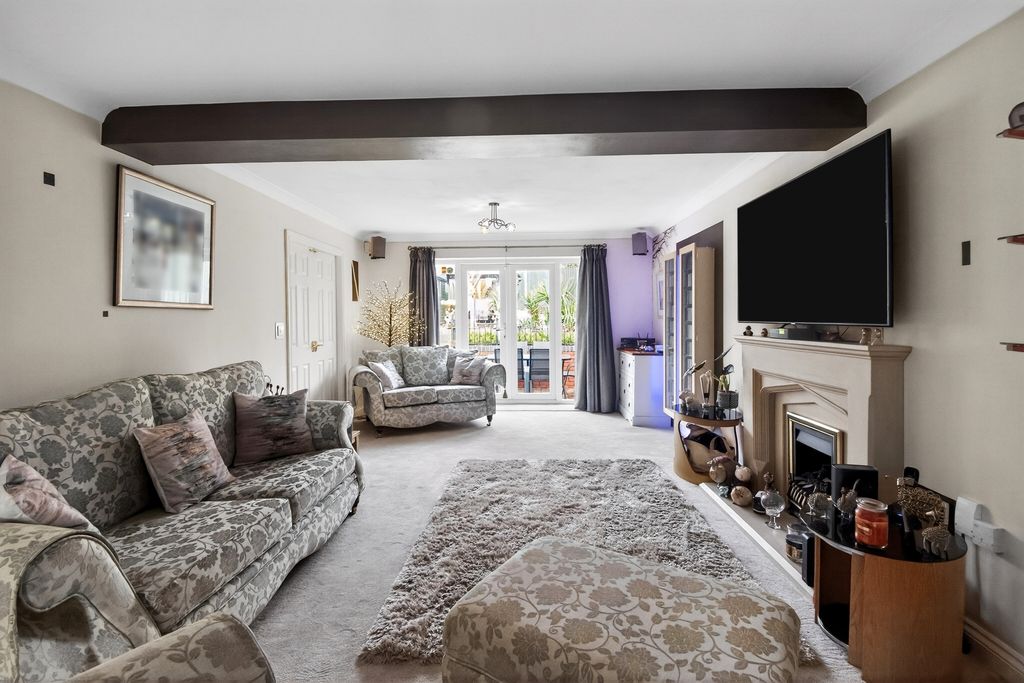 Property photo 3 of 27