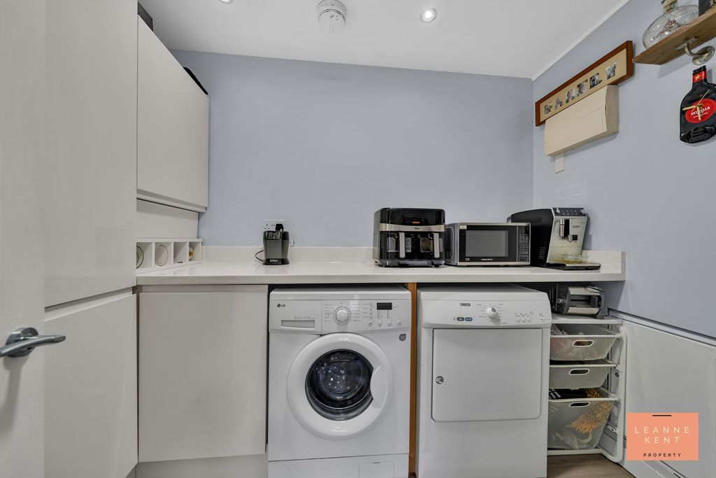 Additional image 17 of 5 bed semi-detached house for saleCaerleon Court, Caerphilly CF83