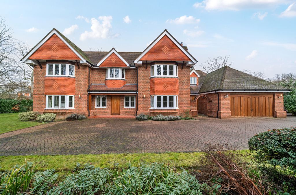 Property photo 1 of 18