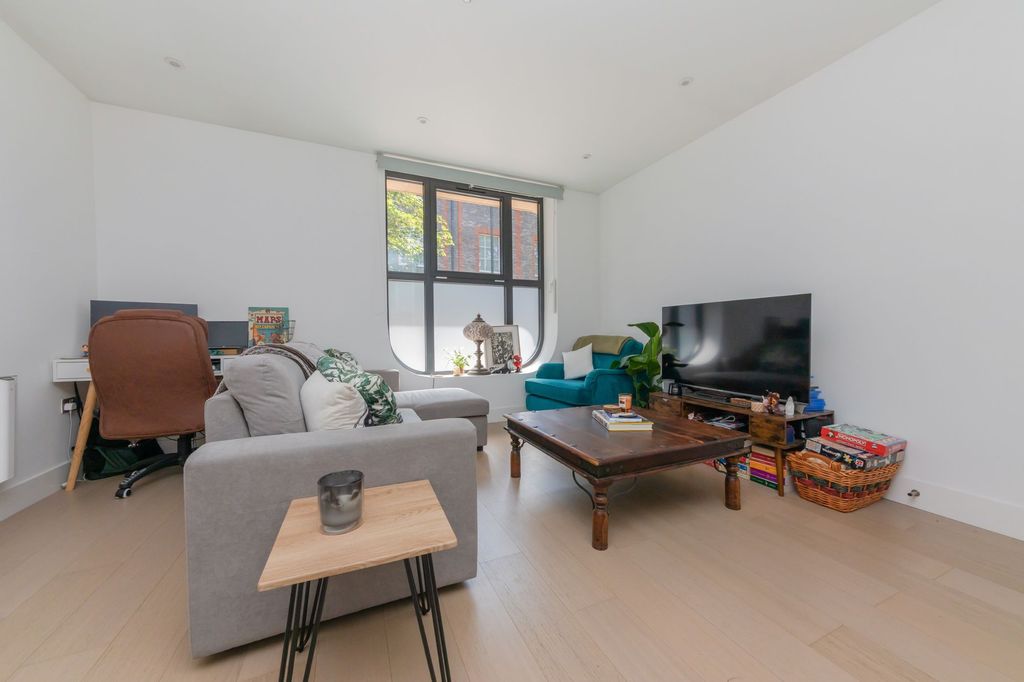 Property photo 2 of 10