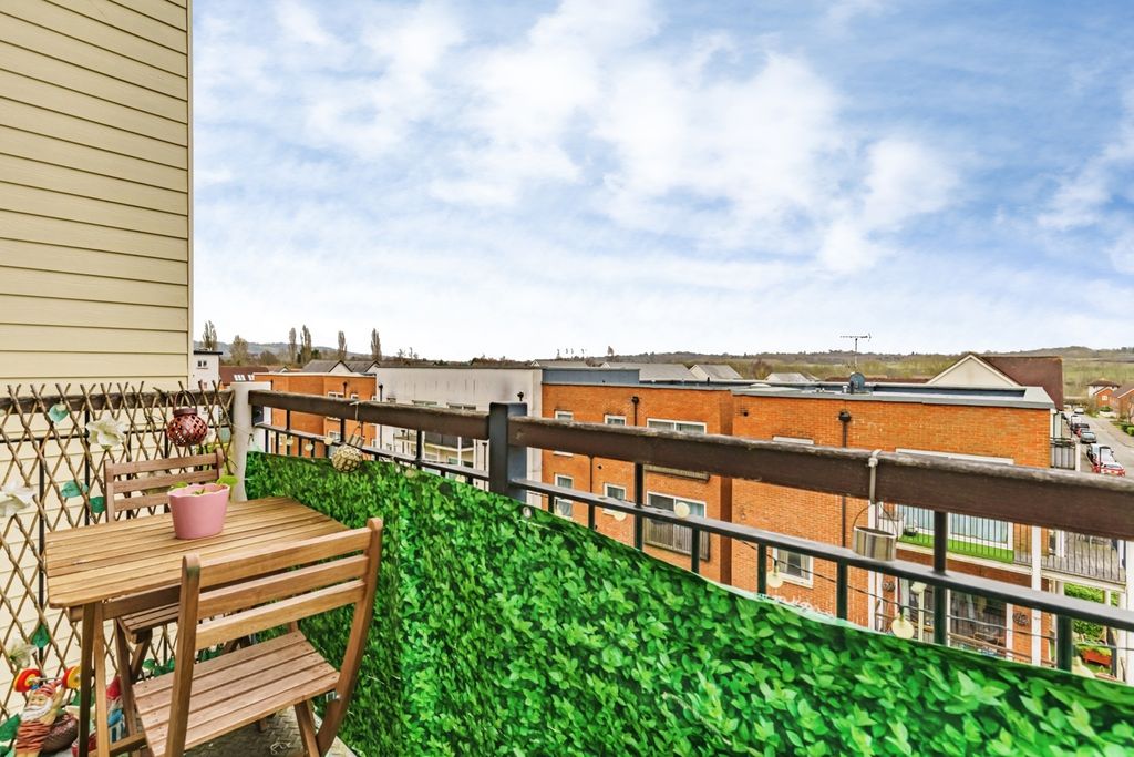 Property photo 3 of 12 Pbox-Img.Jpg