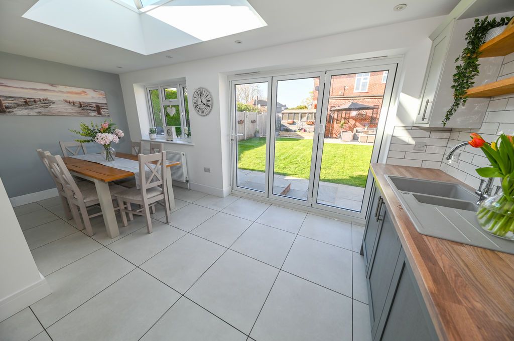 Property photo 3 of 19 Photo 11