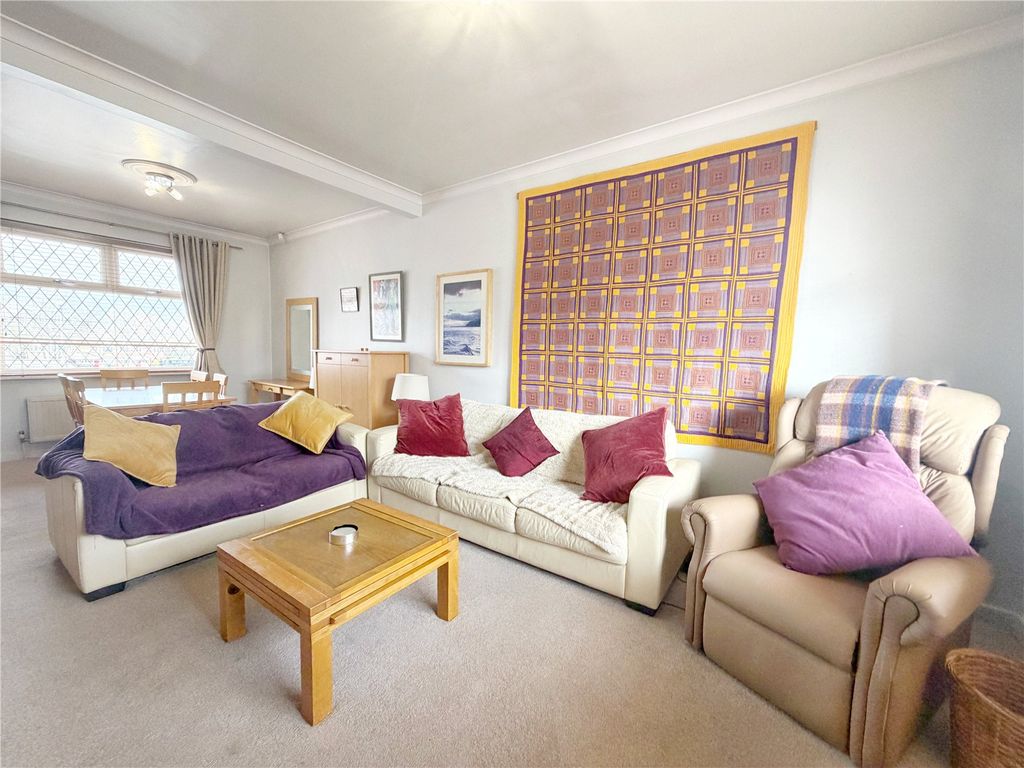 Property photo 3 of 22 Picture No. 03