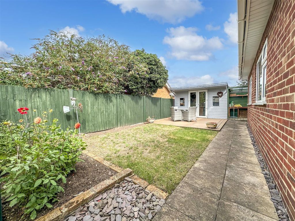 Property photo 3 of 26 Private Rear Garden 897