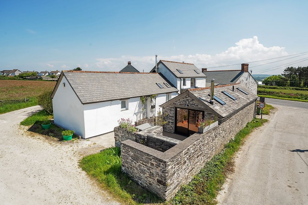 Property photo 3 of 23 Photo 3