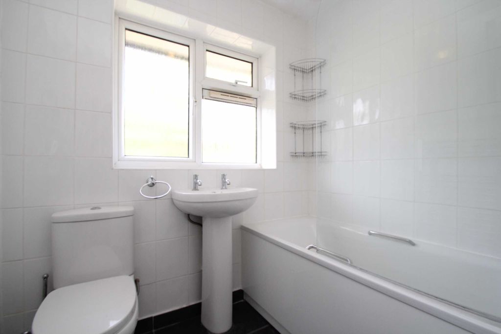 Property photo 3 of 6 Bathroom