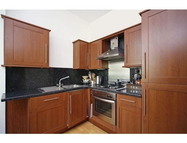 Property photo 2 of 6 Kitchen