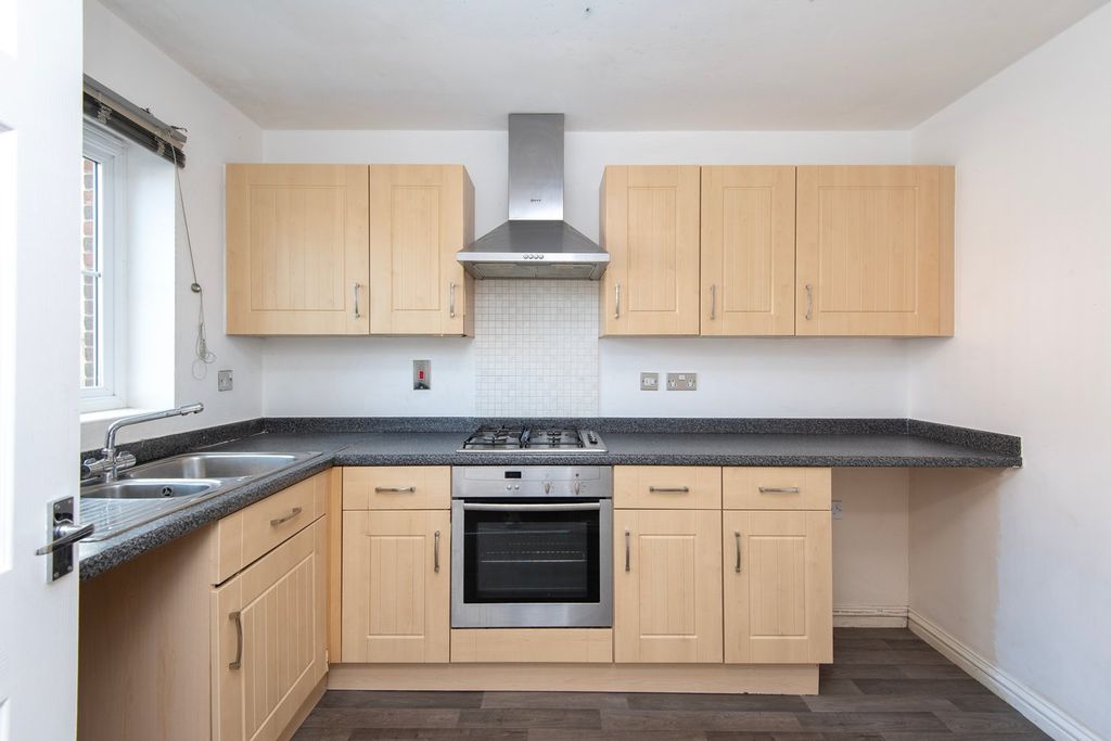 Property photo 2 of 5