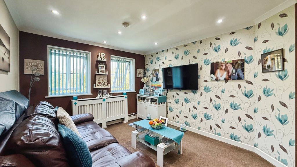 Property photo 3 of 13 Open Plan Living Accommodation