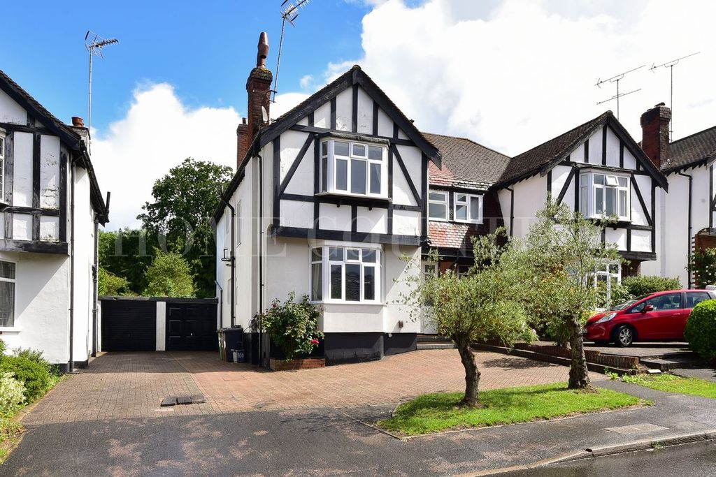 Property photo 1 of 36