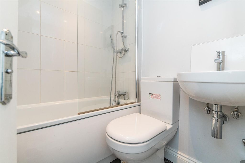 Property photo 2 of 18 339A686c-d1cc-46d4-818d-6F4De119Aa31.Jpeg