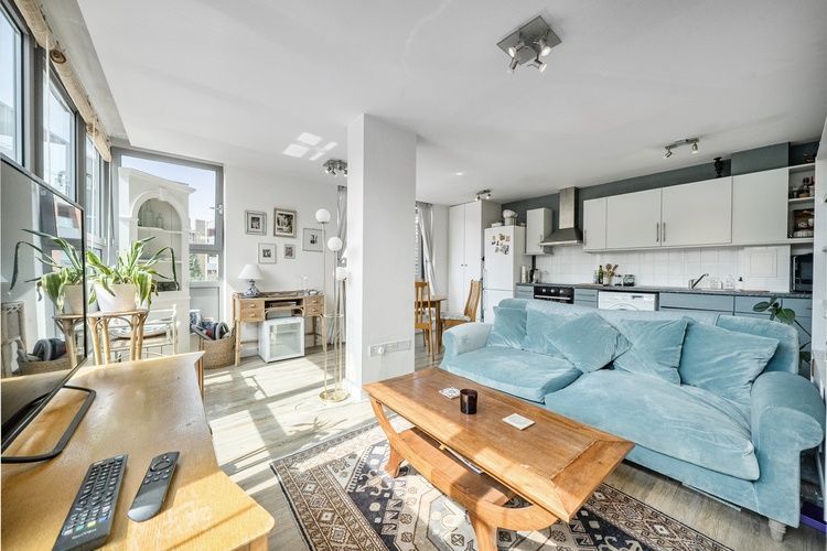 Property photo 1 of 18