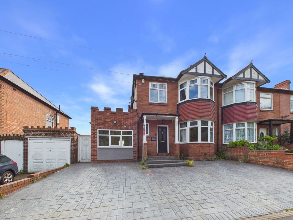 Property photo 1 of 15 External
