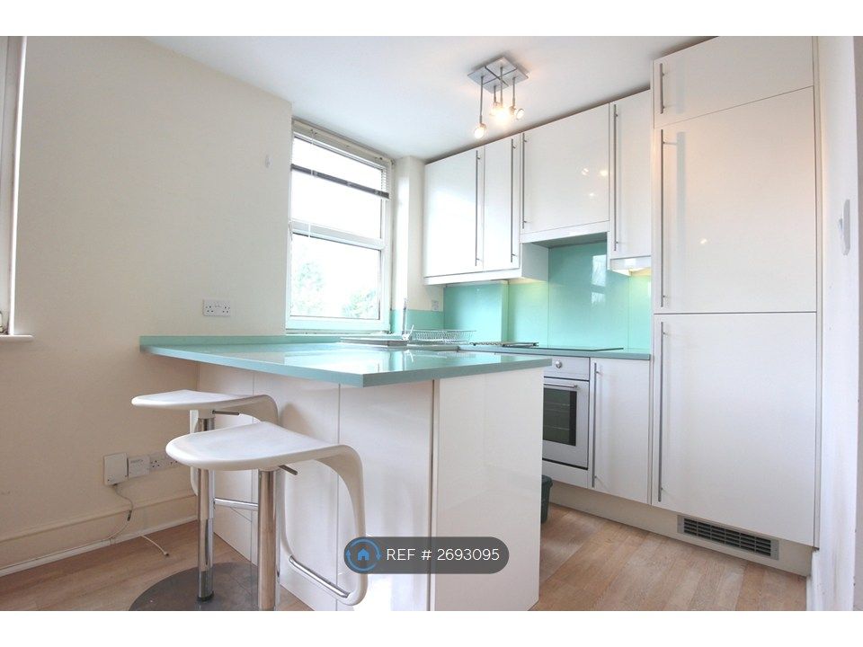 Property photo 2 of 8 Kitchen