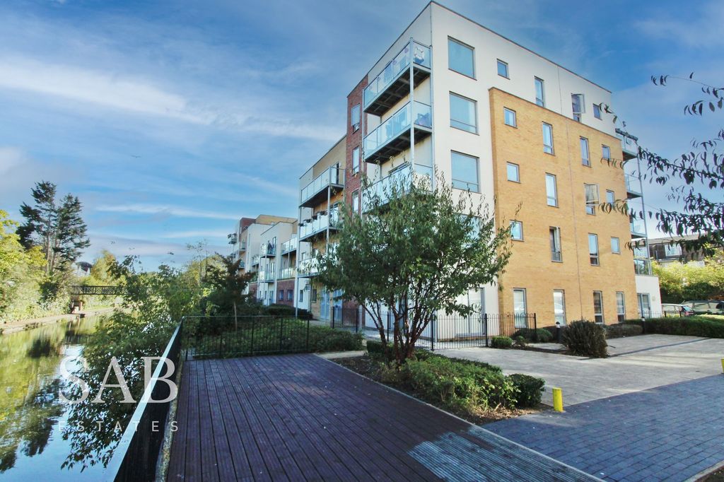 Property photo 1 of 9