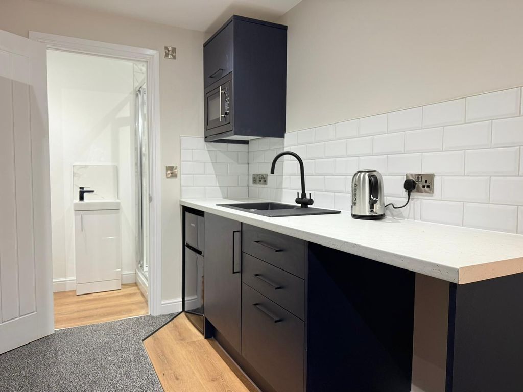 Property photo 3 of 26