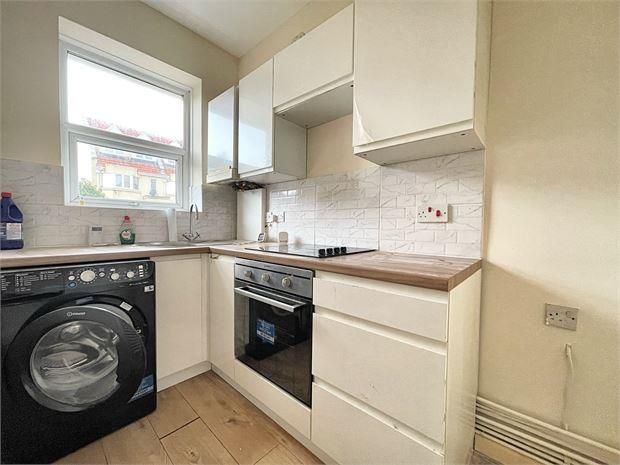 Property photo 3 of 7 Kitchen