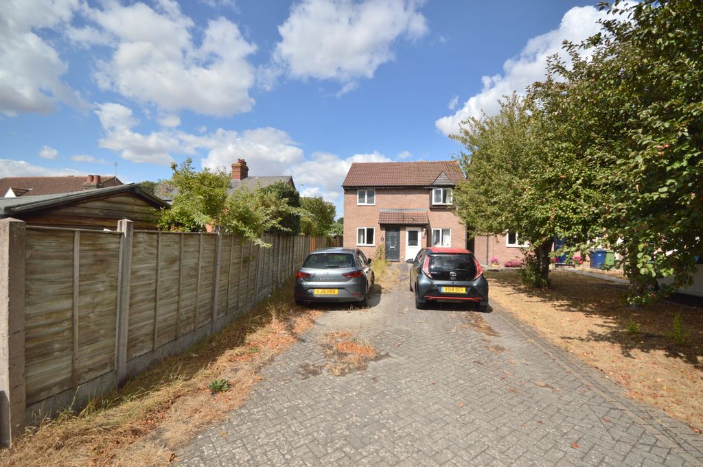 Property photo 1 of 11