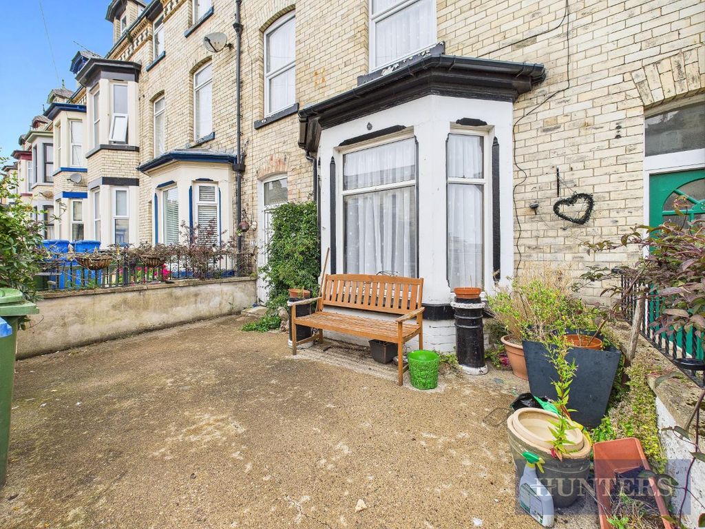 Property photo 2 of 28 Cam05316G0-Pr0145-Still037.Jpg