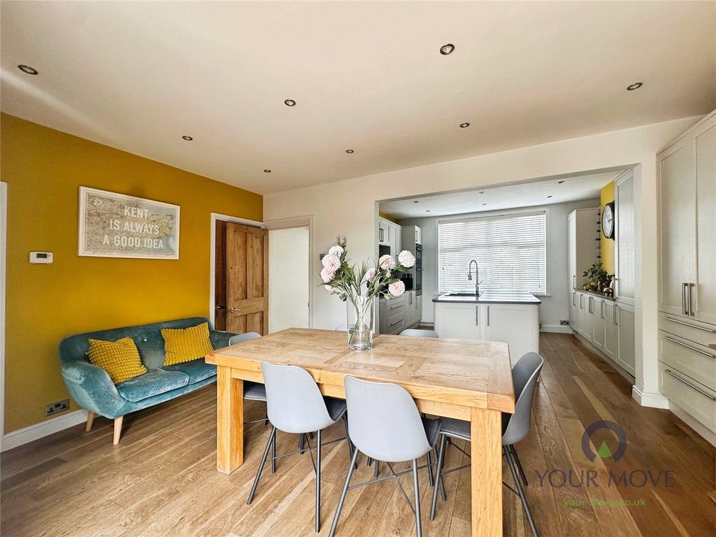 Property photo 2 of 23 Picture No. 26