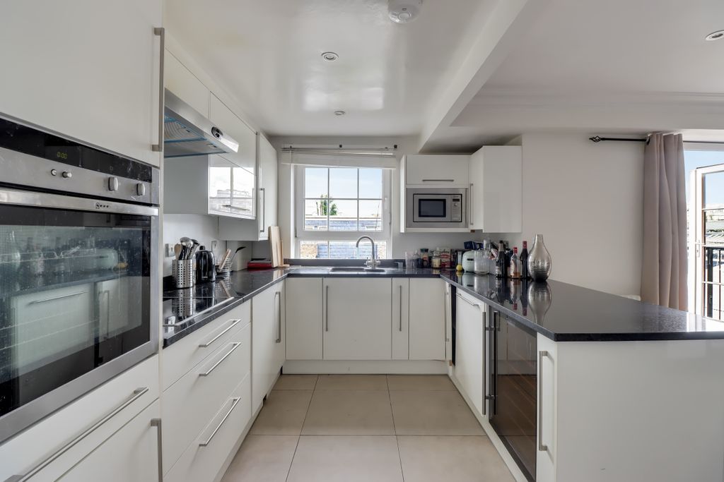 Property photo 1 of 13 Kit2