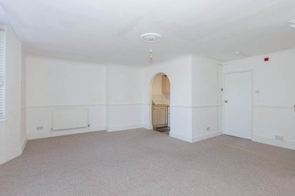 Property photo 3 of 9 Goldstone Villas_1