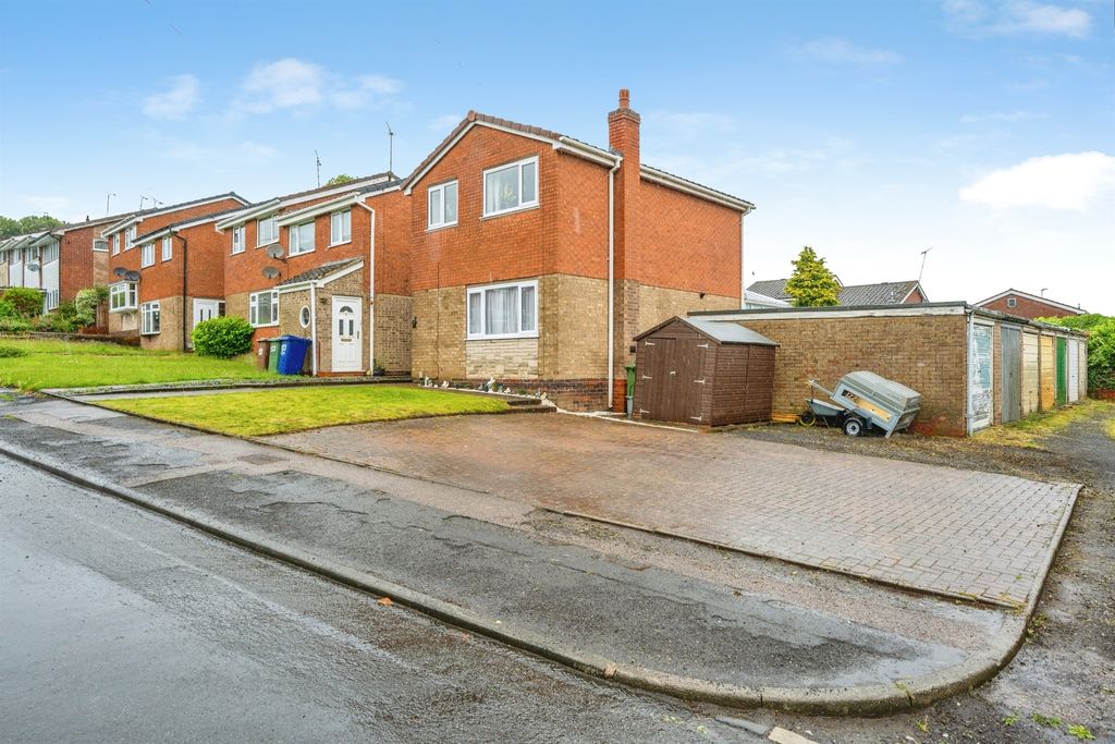 Property photo 1 of 18