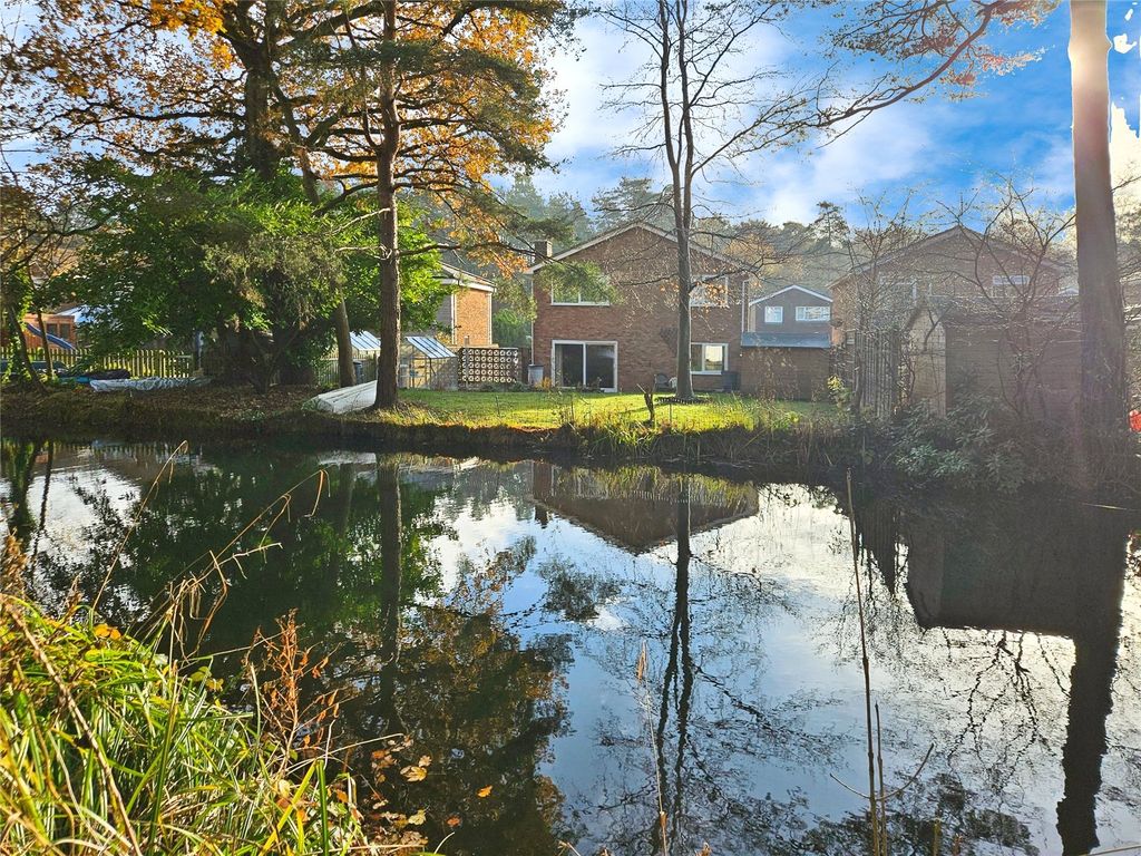 Property photo 2 of 40 Picture No. 28