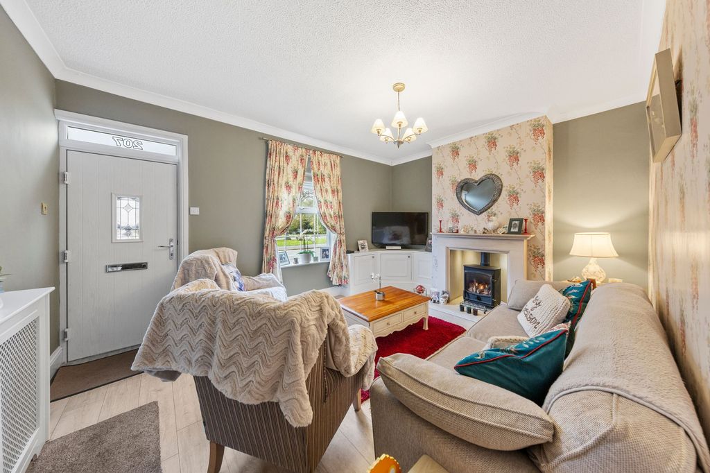 Property photo 2 of 21