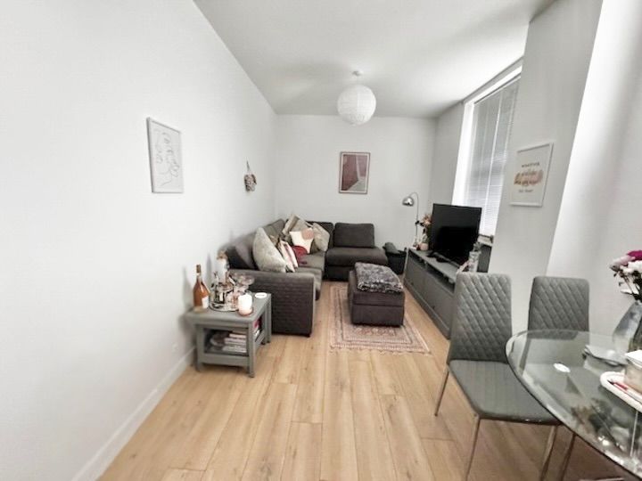 Property photo 1 of 9 Image